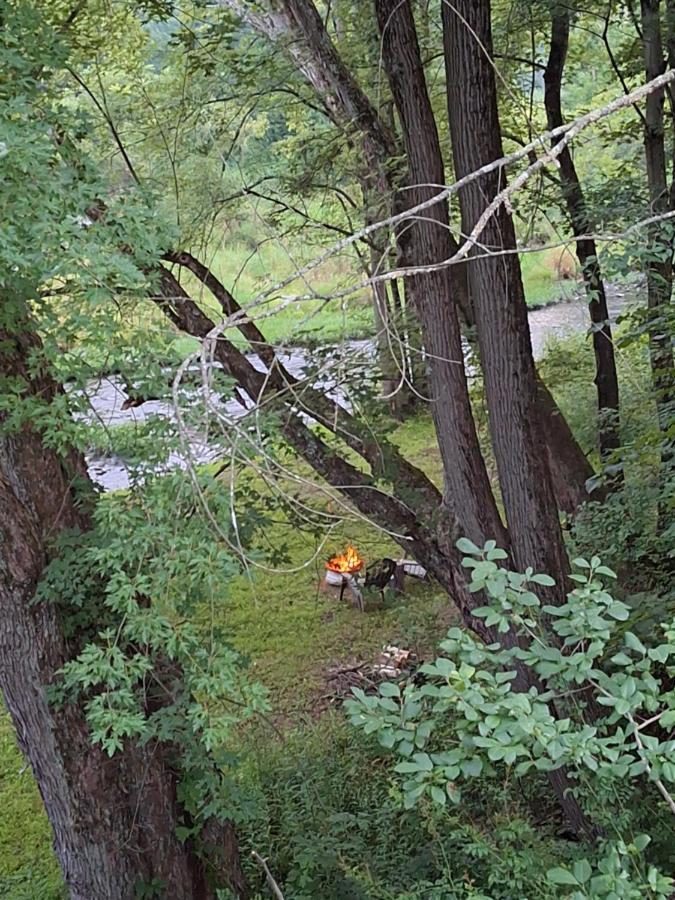 Neshannock Creekside Log Cabin Volant Bagian luar foto