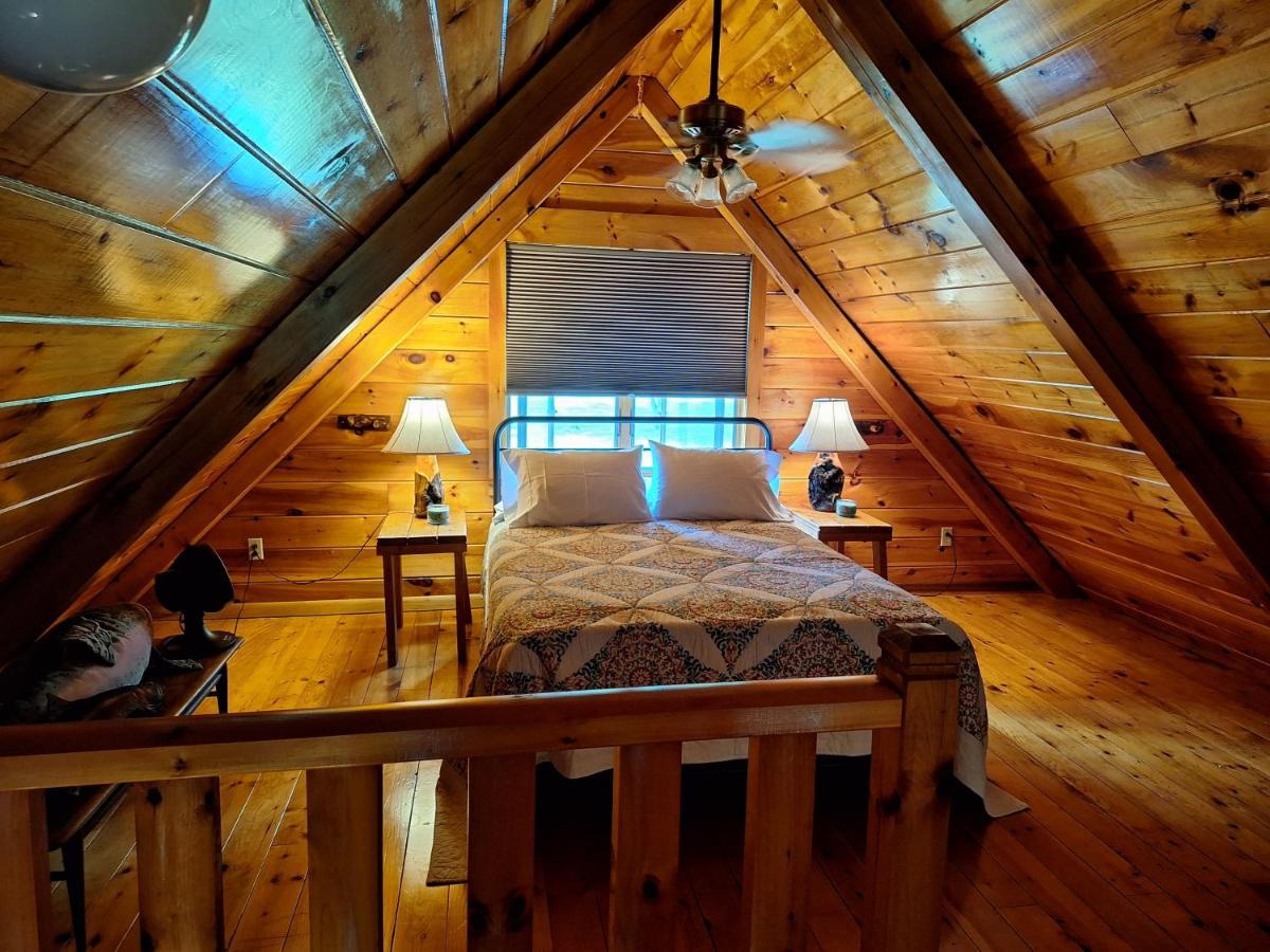 Neshannock Creekside Log Cabin Volant Bagian luar foto