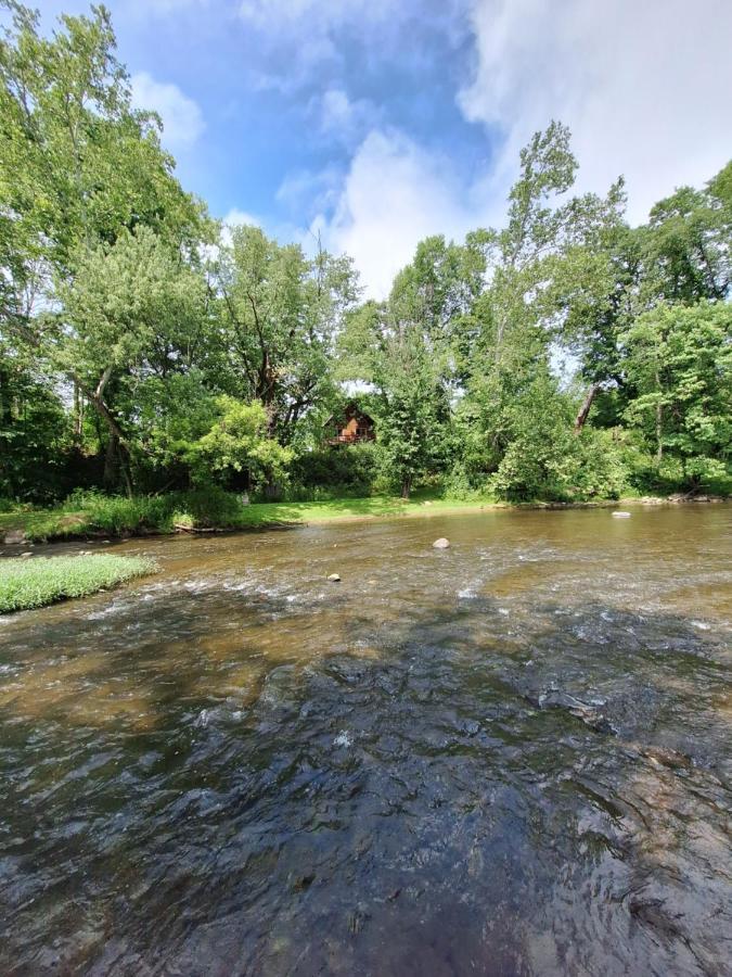 Neshannock Creekside Log Cabin Volant Bagian luar foto