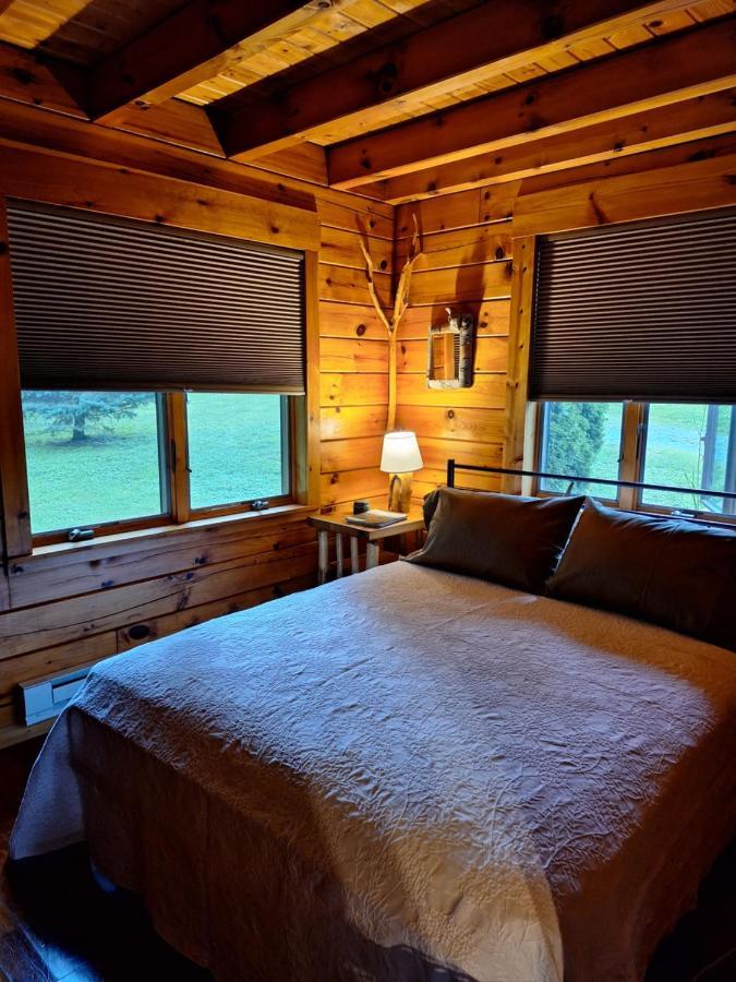Neshannock Creekside Log Cabin Volant Bagian luar foto